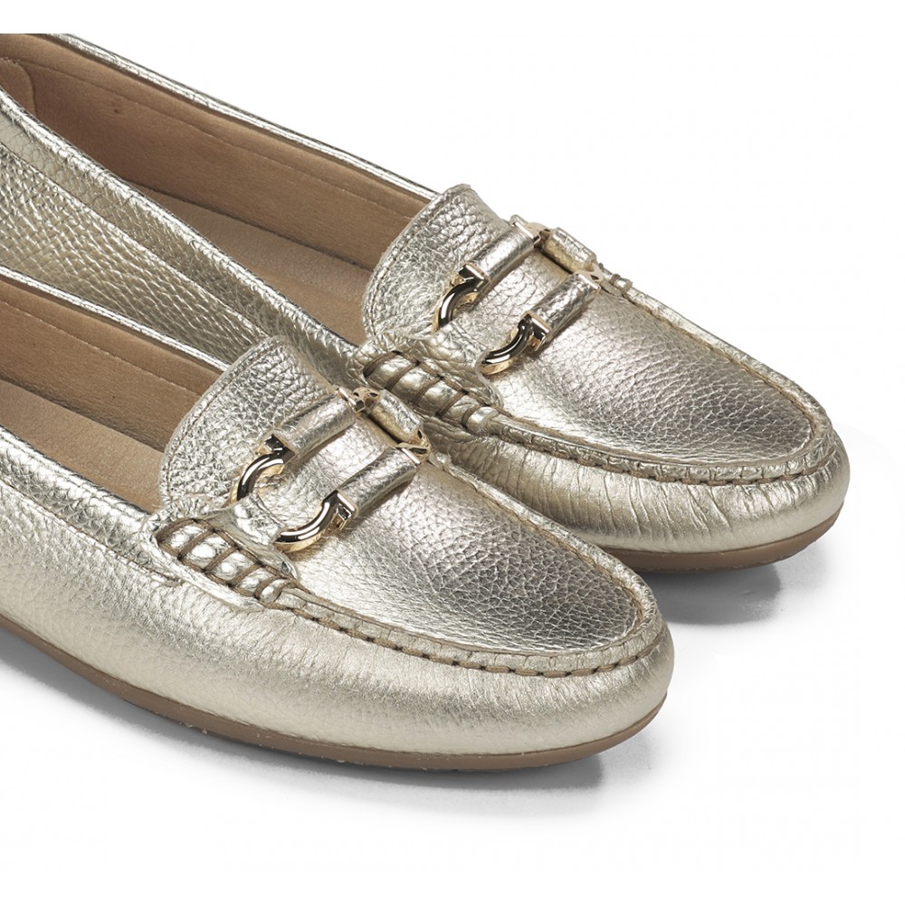 MOCASIN ESTRIBO METAL PLATINO