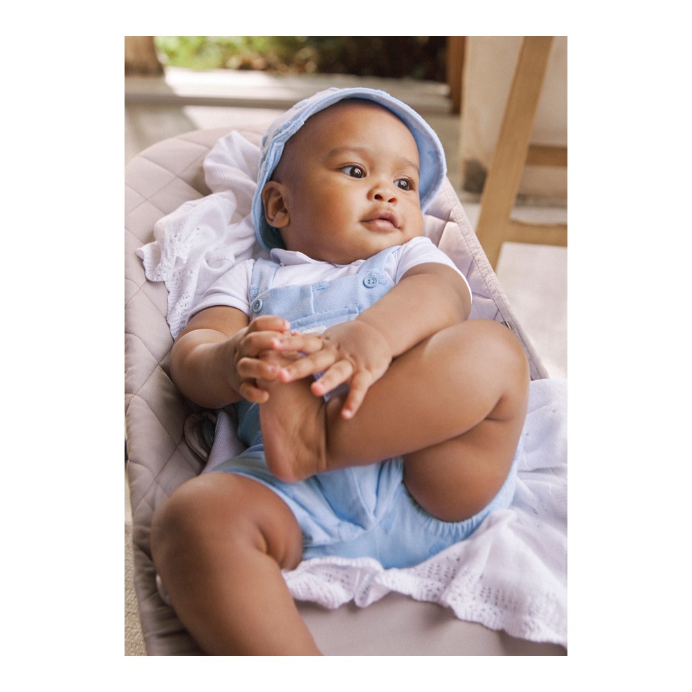 PELELE PETO Y GORRO CIELO