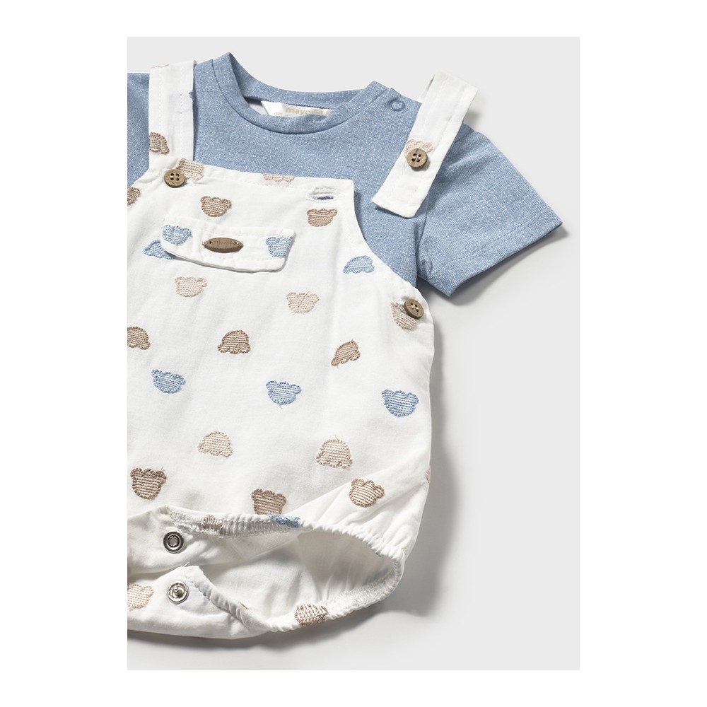 CONJUNTO PETO BORDADO Y CAMISETA RIVIERA