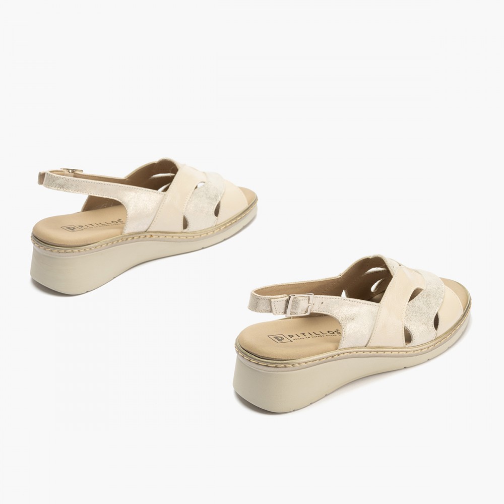SANDALIA PIEZAS CREMA