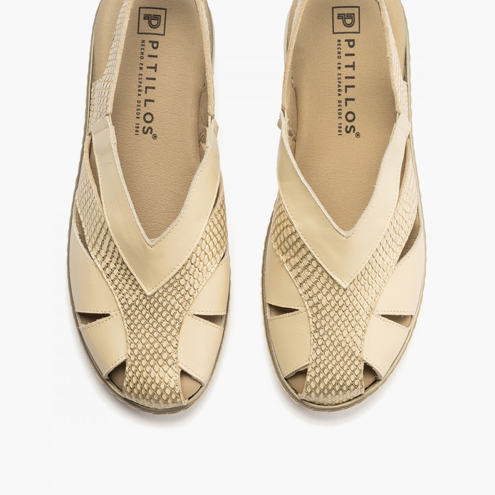 SANDALIA PUNTA CERRADA ORO