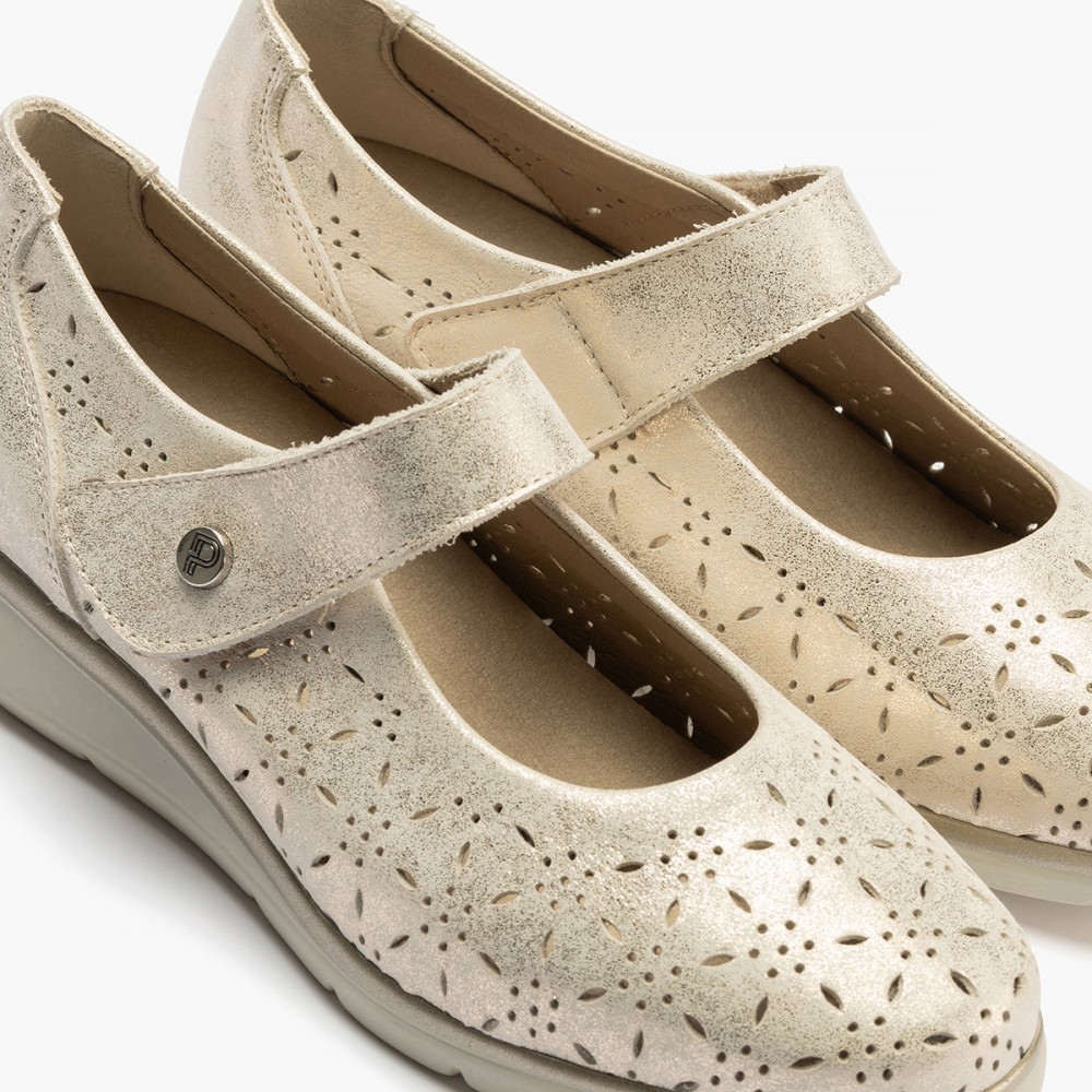 MERCEDES CON PICADOS ORO