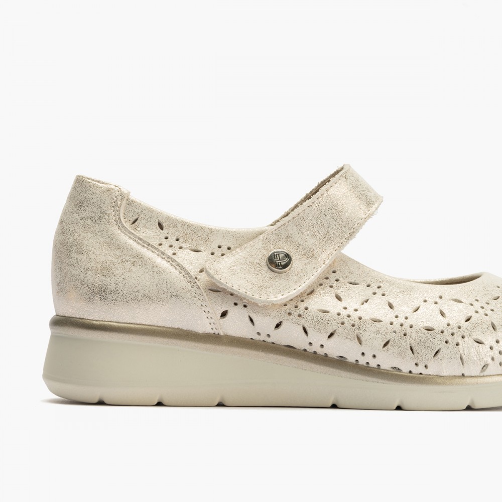 MERCEDES CON PICADOS ORO