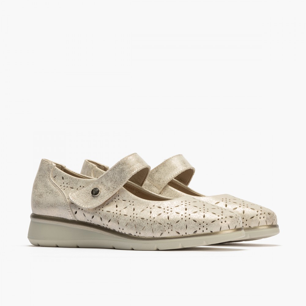 MERCEDES CON PICADOS ORO