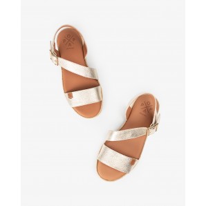 SANDALIA LAMINADO ORO