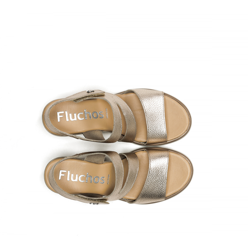 SANDALIA CUÑA ALUMINIO PLATINO