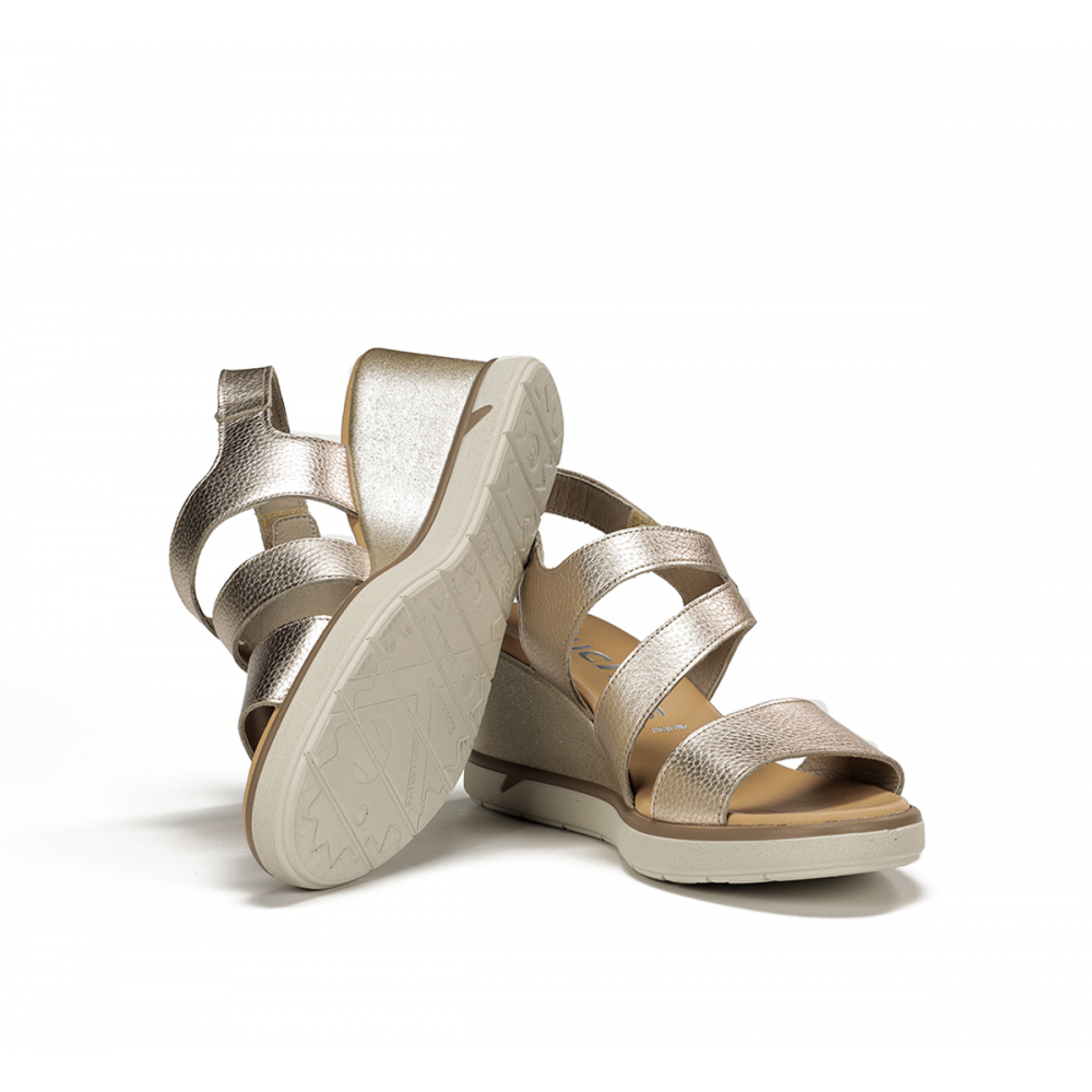 SANDALIA CUÑA ALUMINIO PLATINO