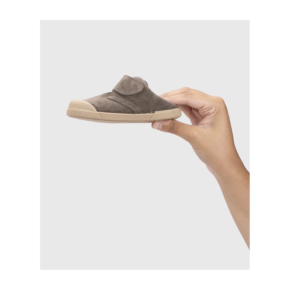 BOTITA VELCRO SERRAJE BAREFOOT TOPO