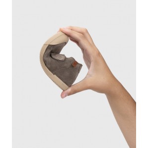 BOTITA VELCRO SERRAJE BAREFOOT TOPO