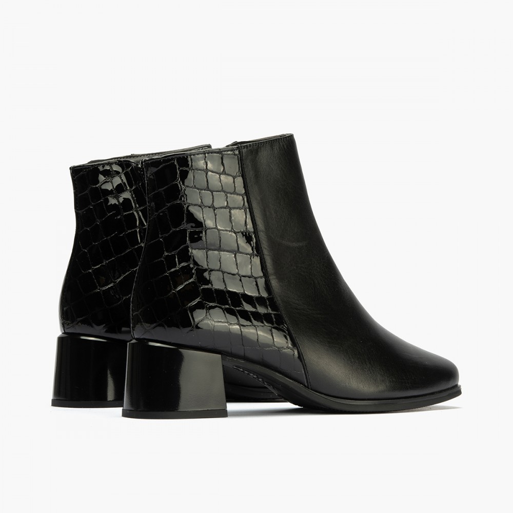 BOTIN TRASERA COCO CHAROL NEGRO