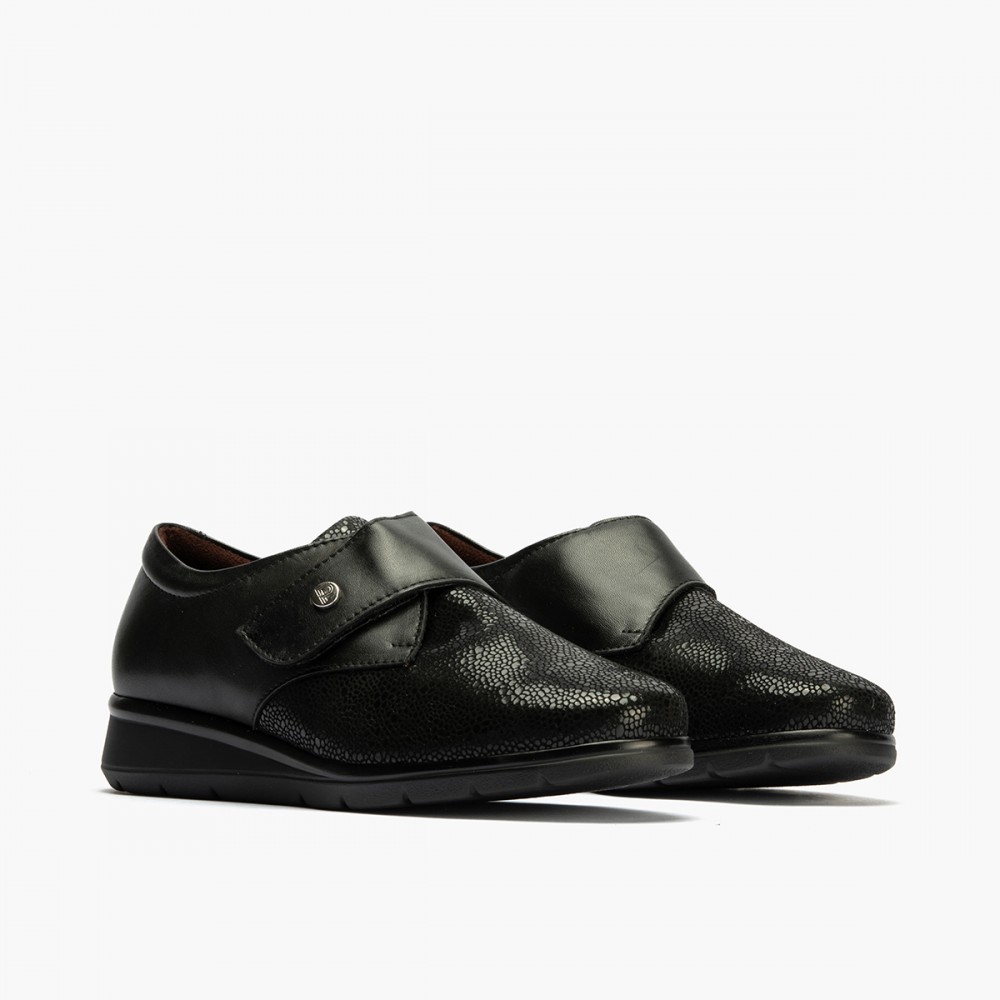 BLUCHER CORREA CON LYCRA NEGRO