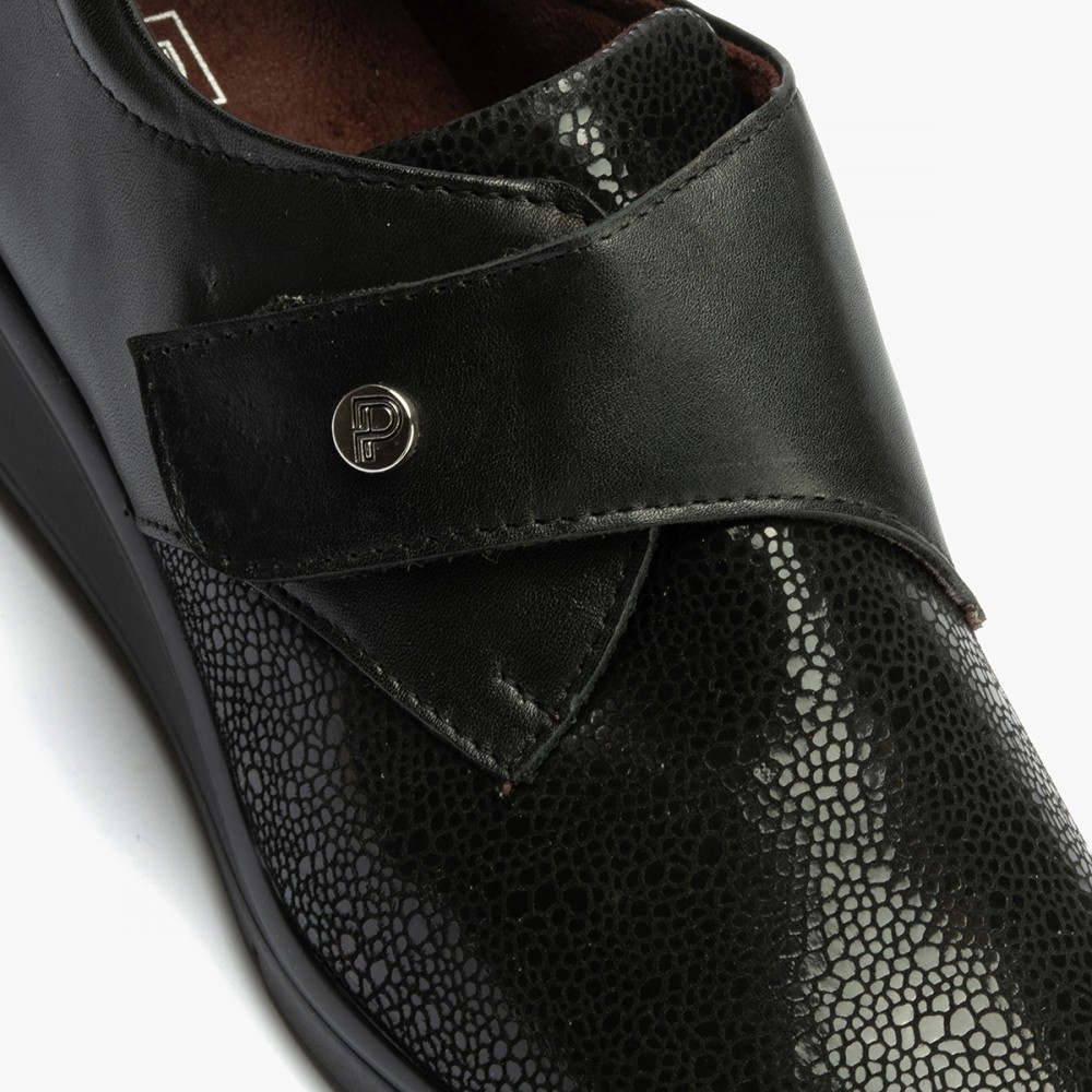 BLUCHER CORREA CON LYCRA NEGRO