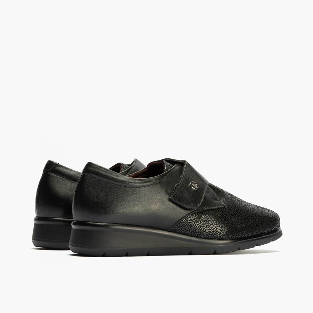 BLUCHER CORREA CON LYCRA NEGRO