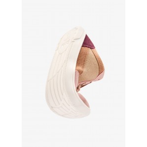 DEPORTIVO SUEDE MULTI BEIGE