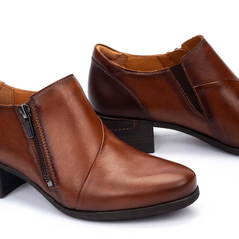 ZAPATO ABOTINADO CREMALLERA CUERO