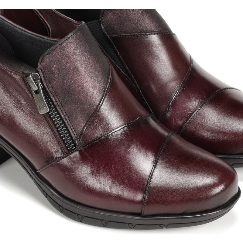 ZAPATO CON CREMALLERA LATERAL BURDEOS