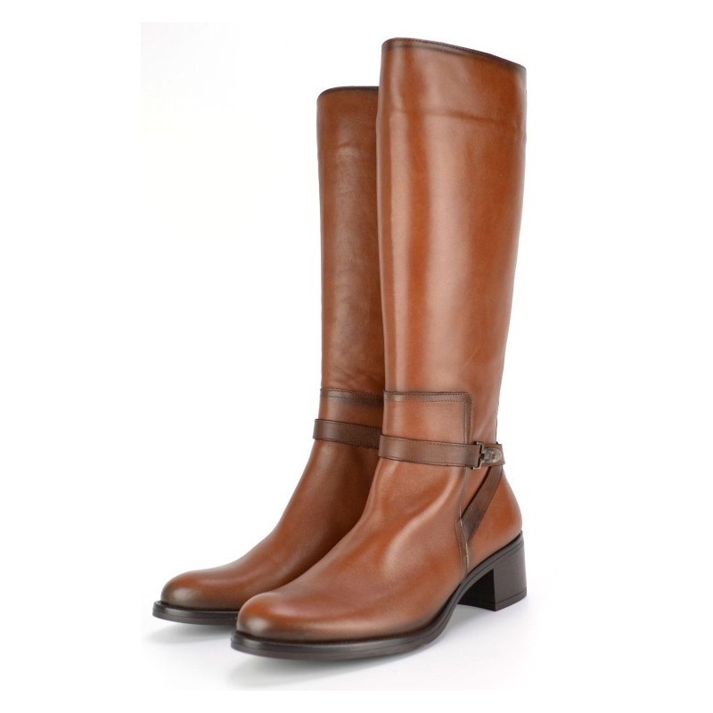 BOTA ALTA CUERO