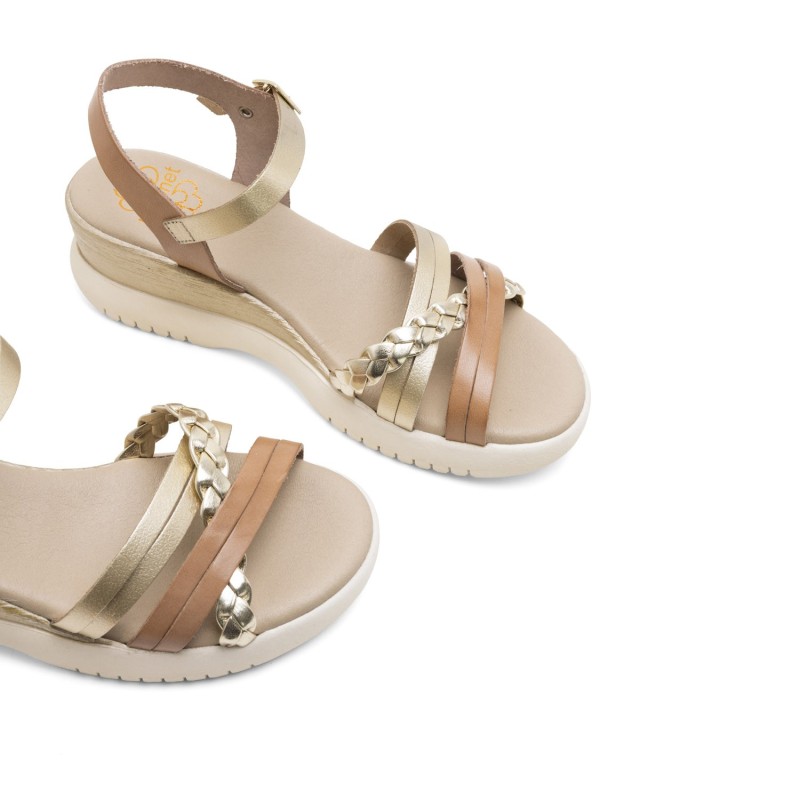 SANDALIA PALA TIRAS TAUPE ORO
