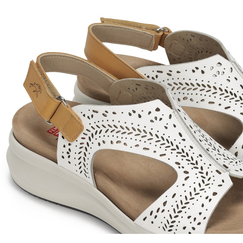SANDALIA PICADA BLANCO CAMEL