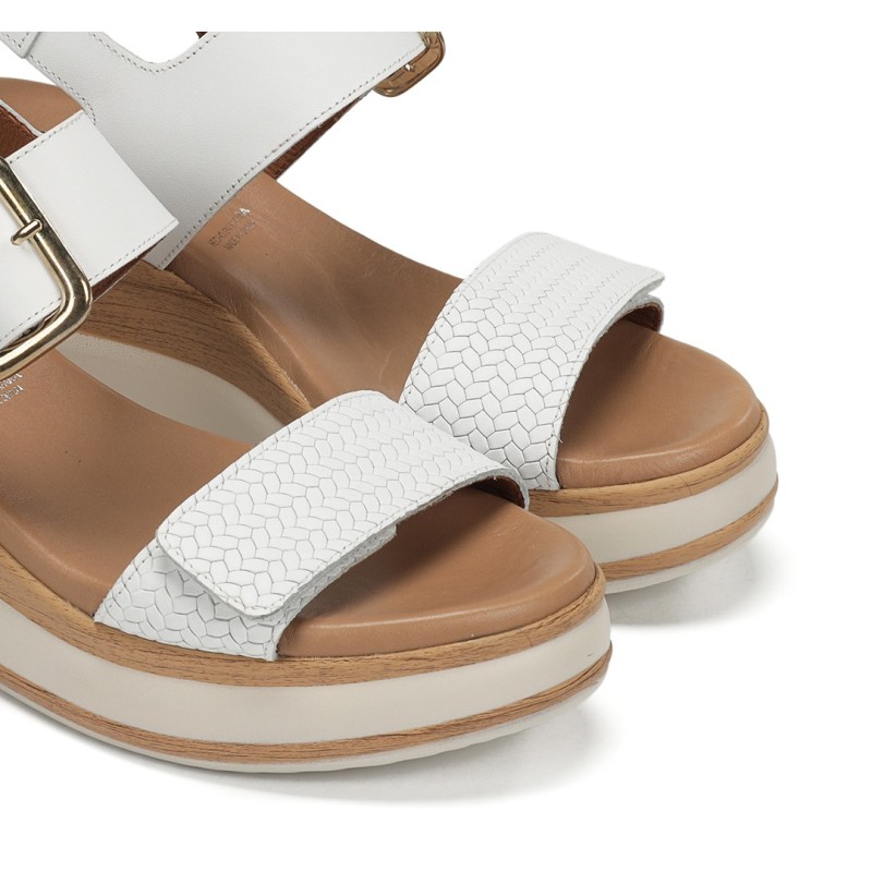 SANDALIA HEBILLA BLANCO