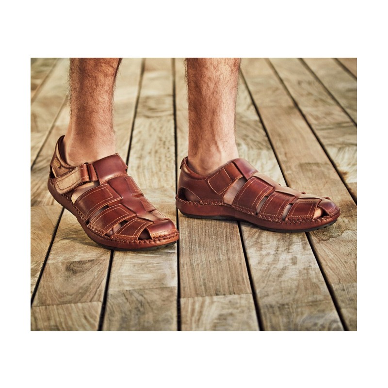 SANDALIA CERRADA CUERO