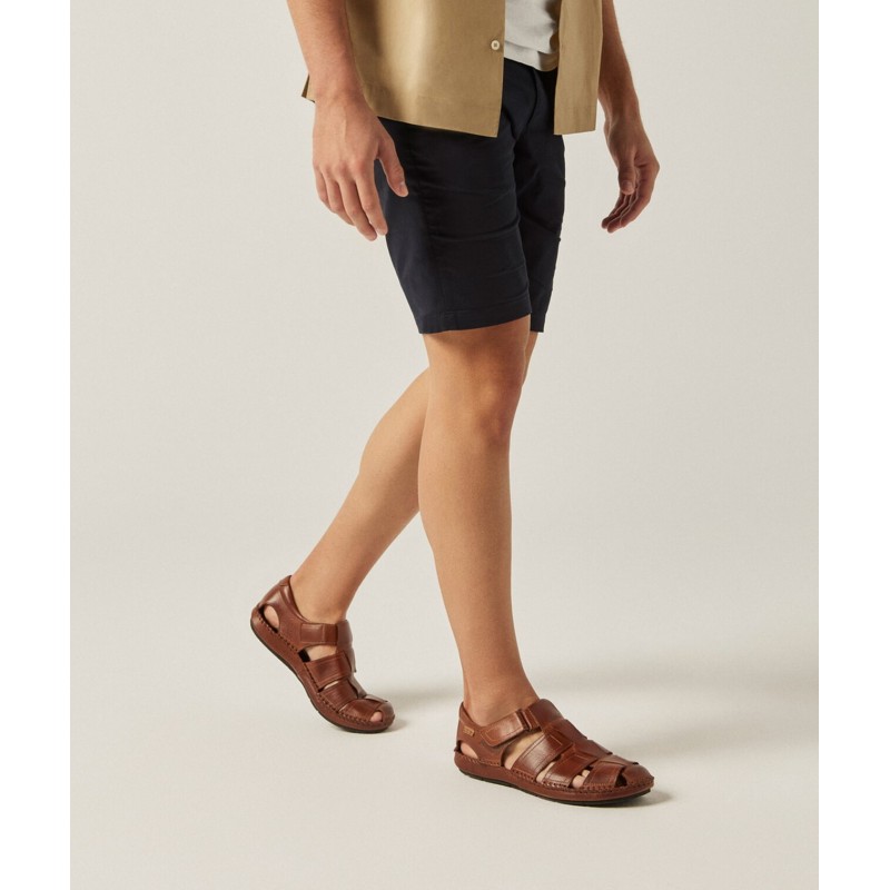 SANDALIA CERRADA CUERO