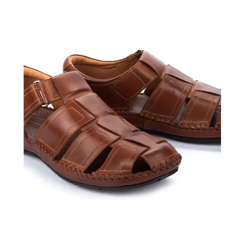 SANDALIA CERRADA CUERO