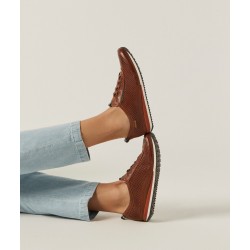 BLUCHER PICADO CUERO