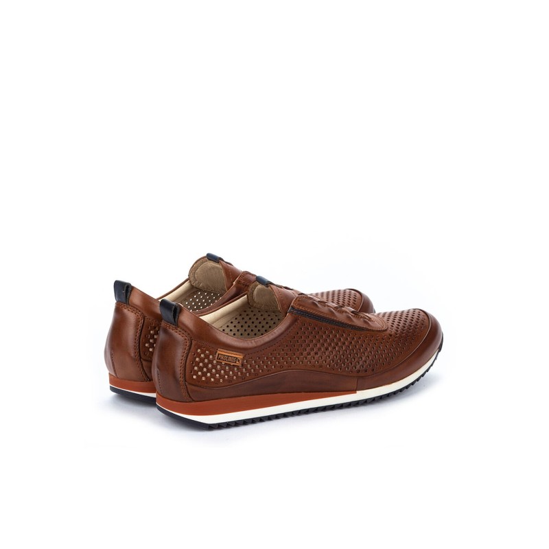 BLUCHER PICADO CUERO