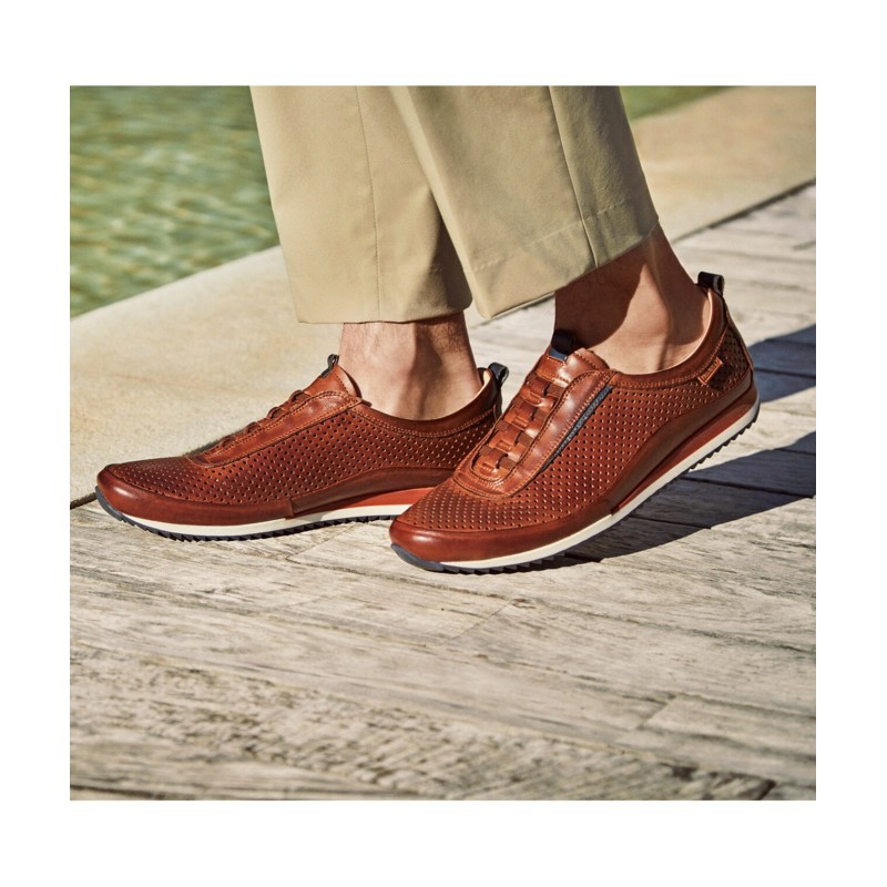 BLUCHER PICADO CUERO