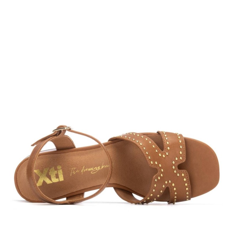 SANDALIA HEBILLA PALA CRUZADA CAMEL