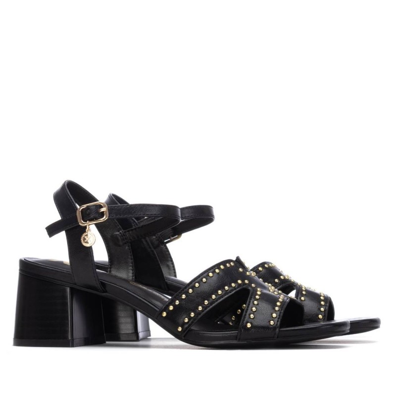 SANDALIA HEBILLA PALA CRUZADA NEGRO