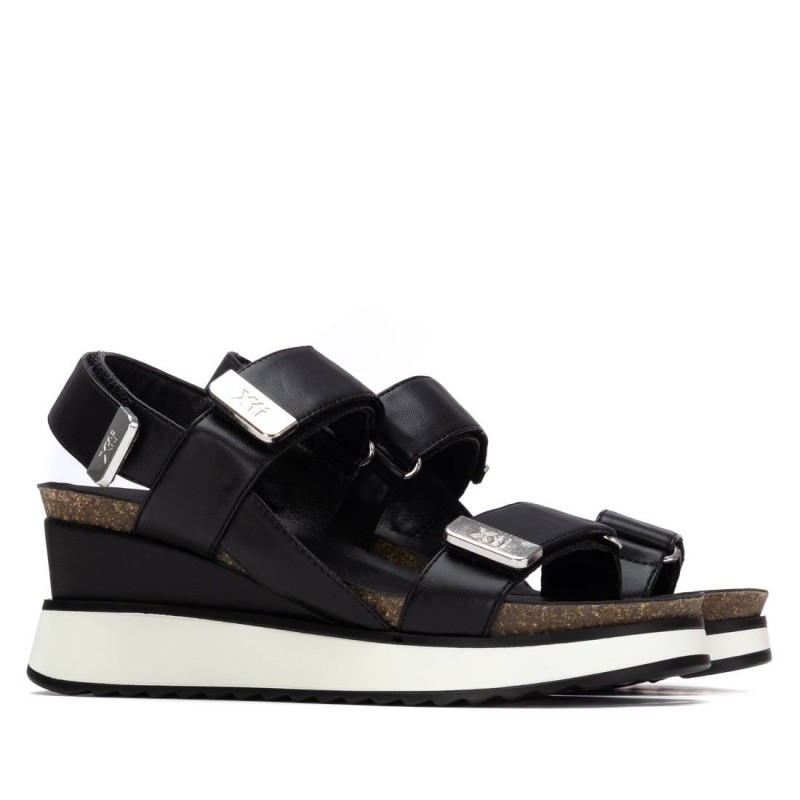 SANDALIA VELCROS NEGRO