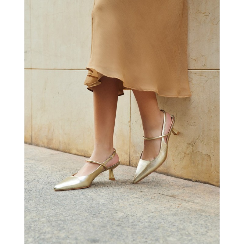 STILETTO DESTALONADO CORREA GOLD