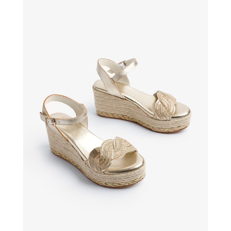SANDALIA PLATAFORMA YUTE ORO