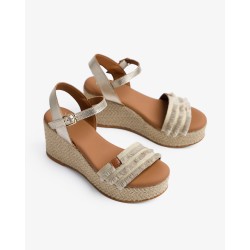 SANDALIA PLATAFORMA FELCOS ORO