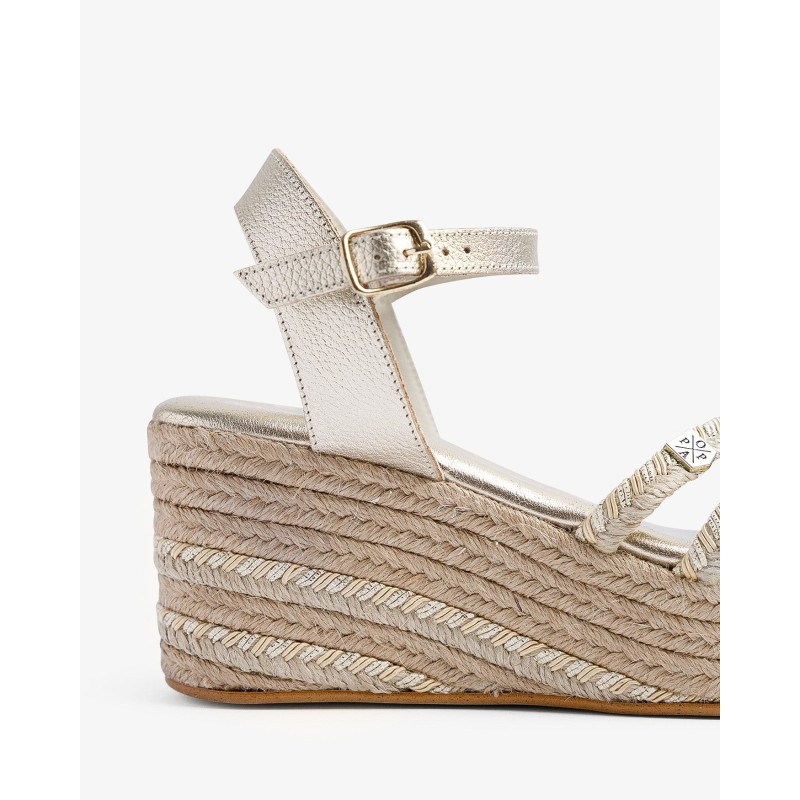 SANDALIA PLATAFORMA YUTE ORO