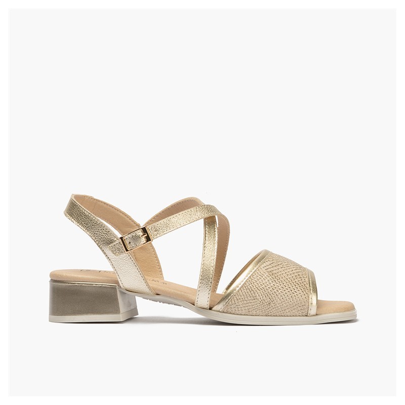 SANDALIA PALA TALON DE TIRA ORO