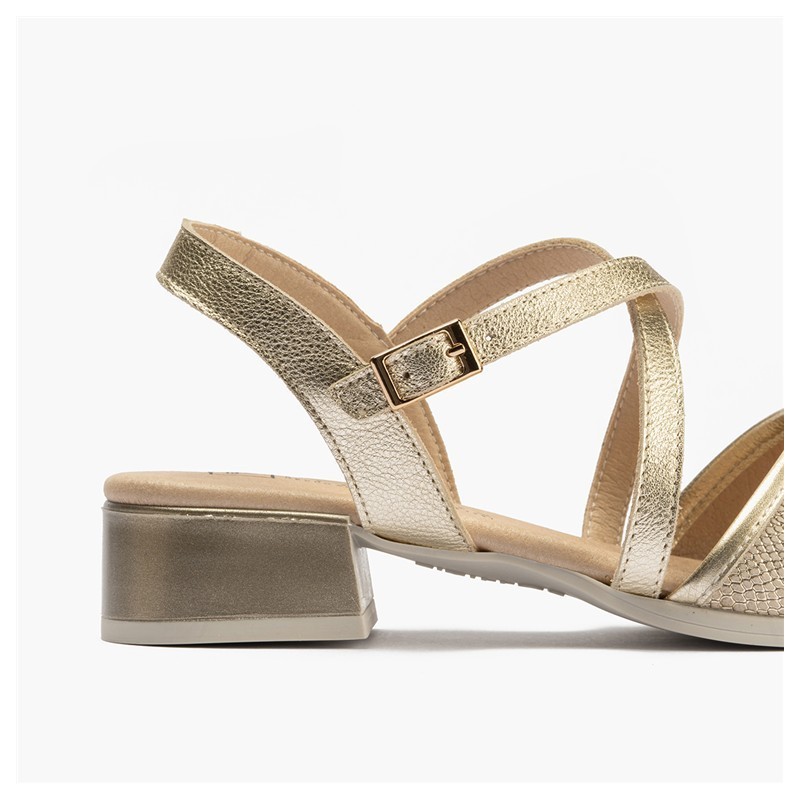 SANDALIA PALA TALON DE TIRA ORO