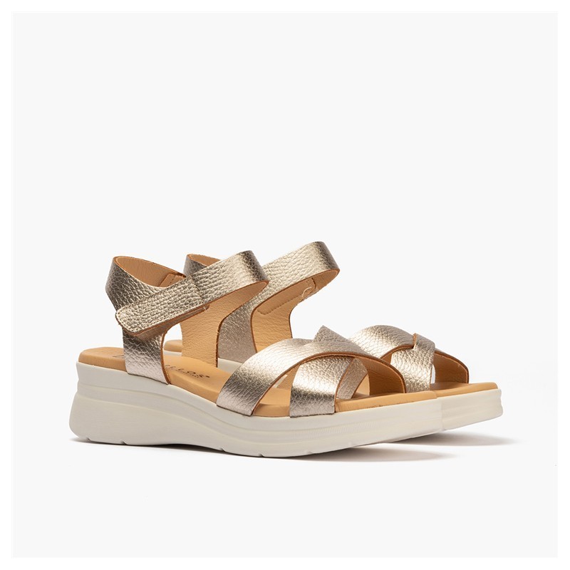 SANDALIA PALA CRUZADA ORO